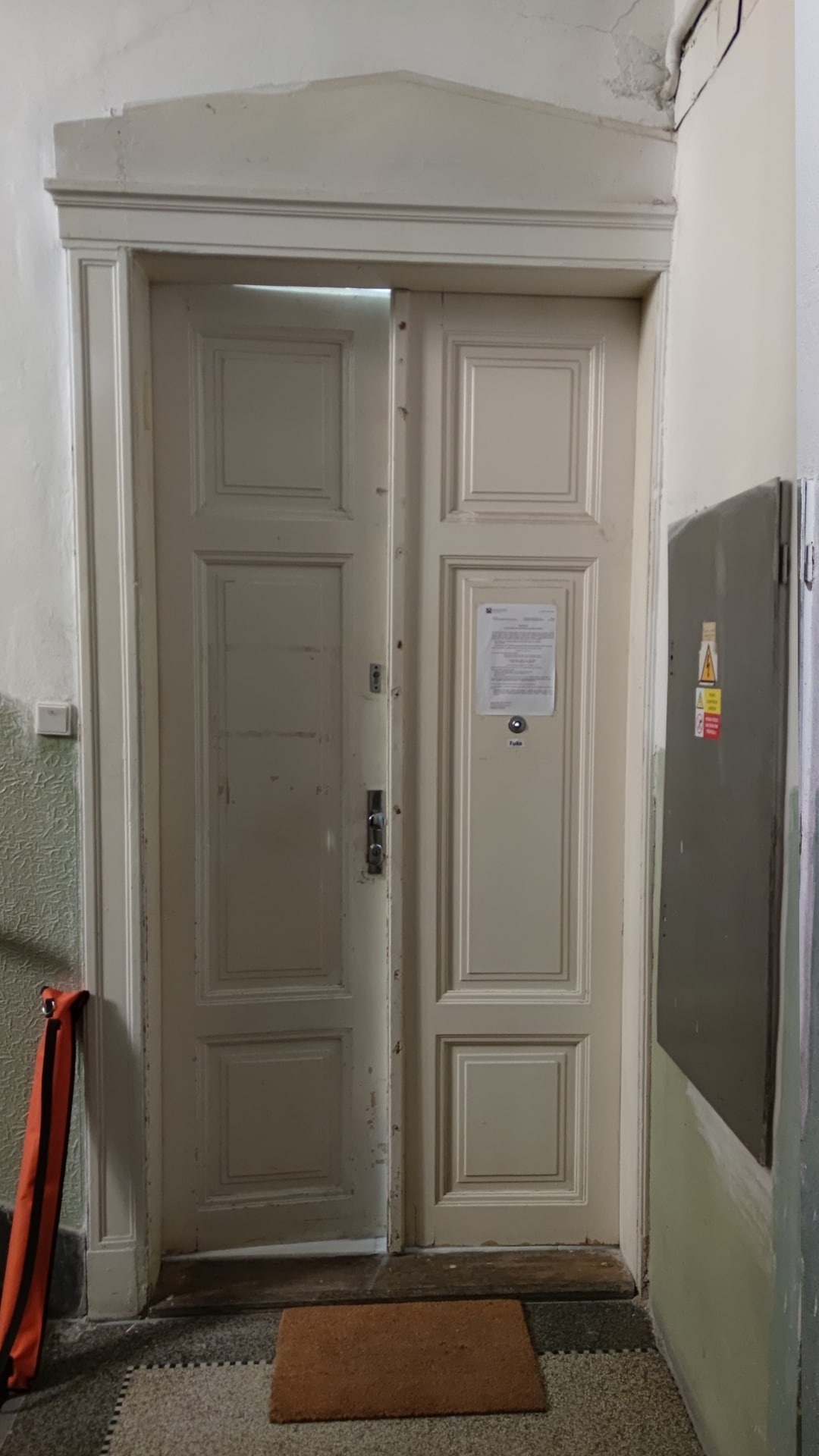 Dobové Dveře Vstupní Bytové 04A