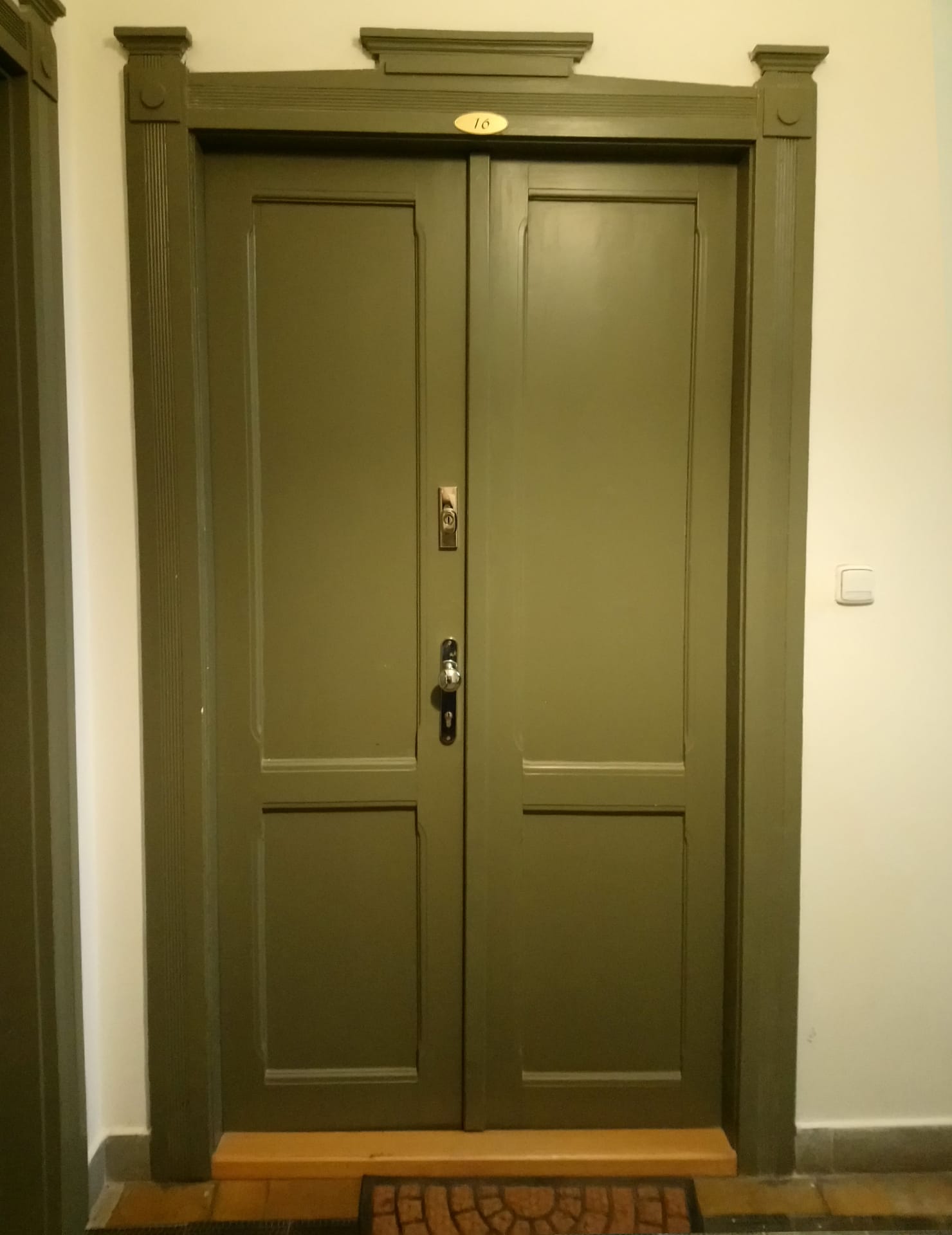 Dobové Dveře Vstupní Bytové 15A