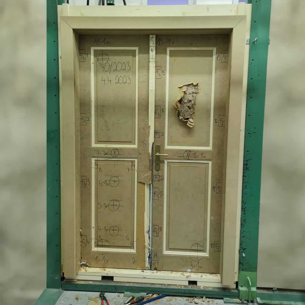 Dobové Dveře Certifikované historické protipožární a bezpečnostní dřevěné dveře 04