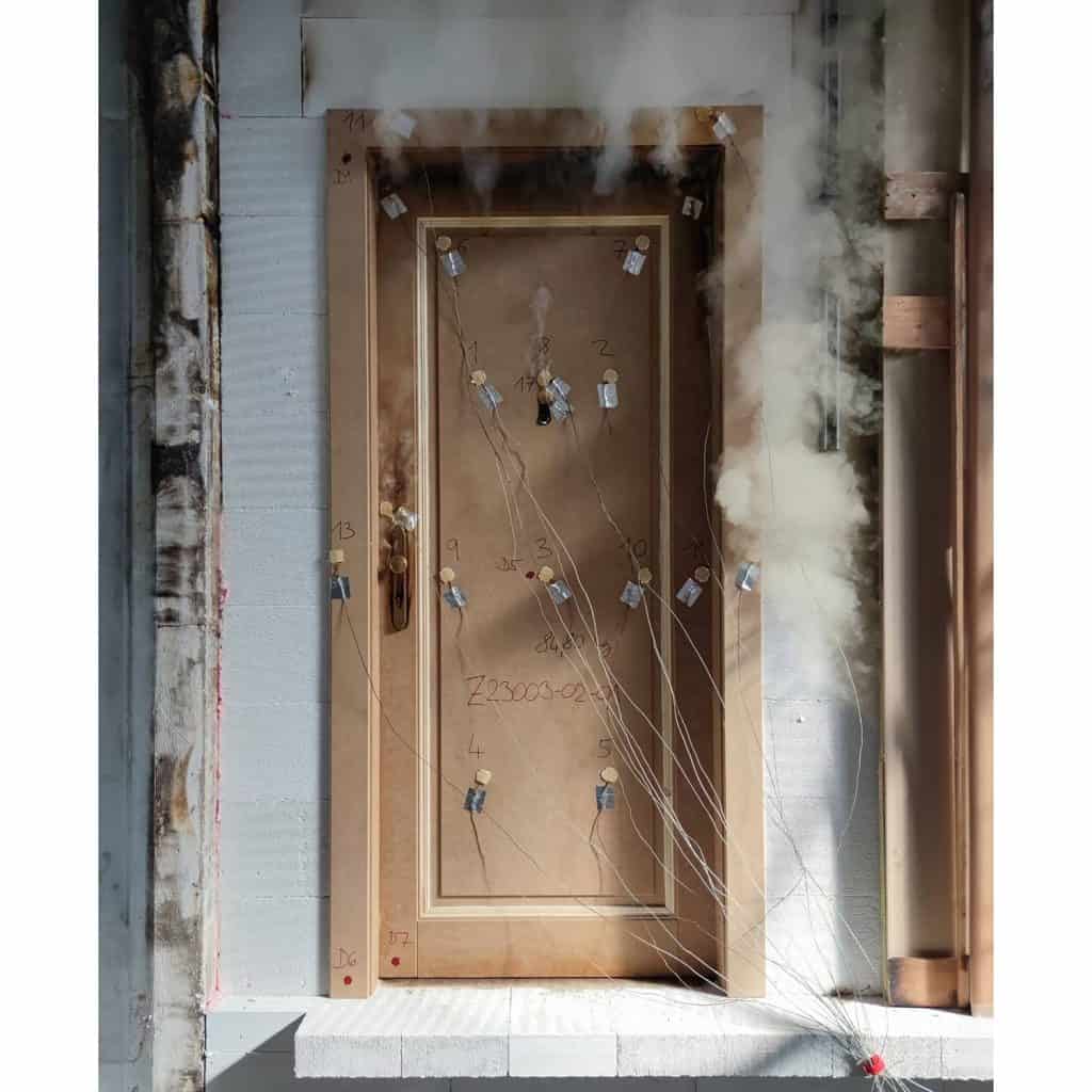 Dobové Dveře Certifikované historické protipožární a bezpečnostní dřevěné dveře 08