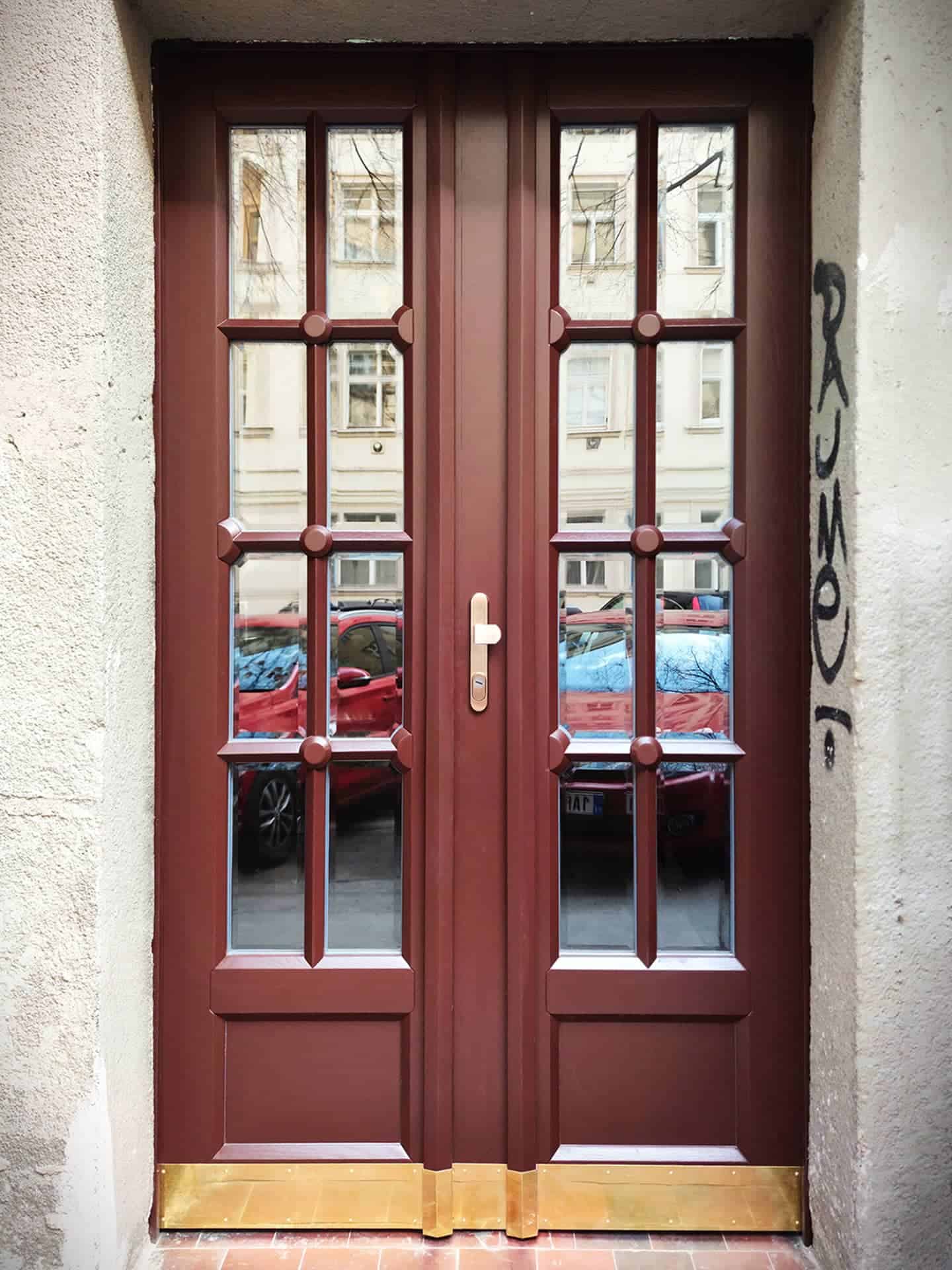 Dobové Dveře Vstupní Bytové Dveře 2511 Po